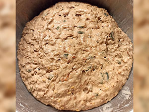 recept Chléb ze směsi DELIKATES EXTRA pečený v klasické troubě volně
