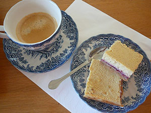 recept Arašídový koláč s toffu, tvarohem, nebo sušenky?