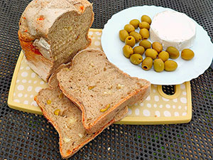 recept Chléb hermelínový s olivami