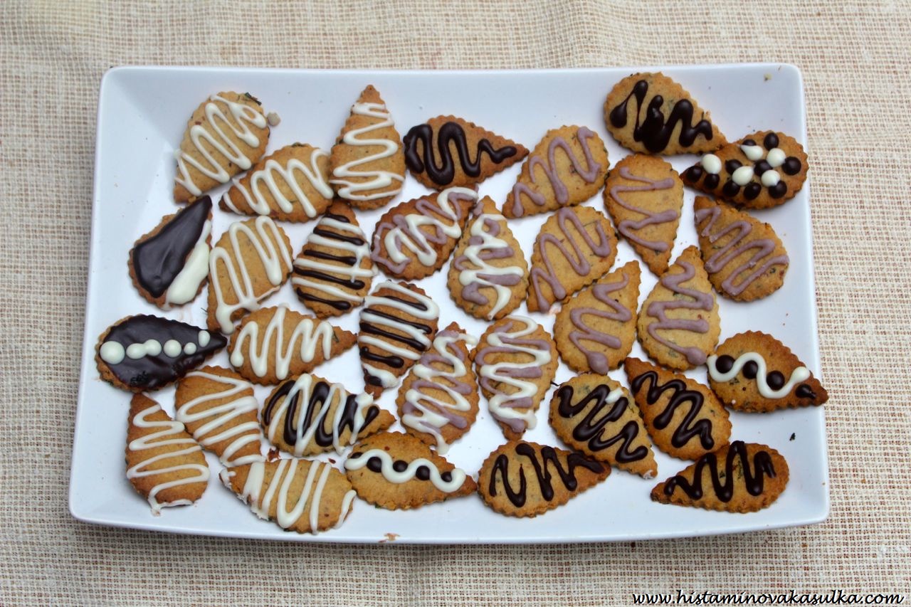 Pohankovo-mandlové sušenky s bazalkou